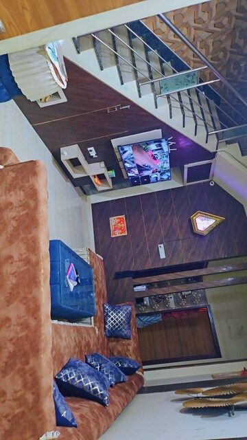 Furnished Amenities in 3 BHK Villa at Mansarovar Extension – for Sale