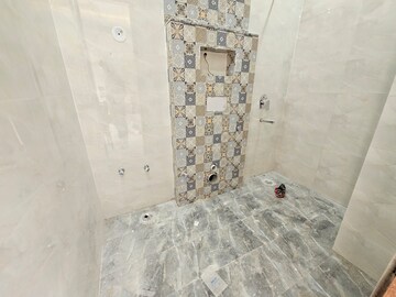 Bathroom in 3 BHK Builder Floor at BPTP District 3, Sector 85 – for Sale