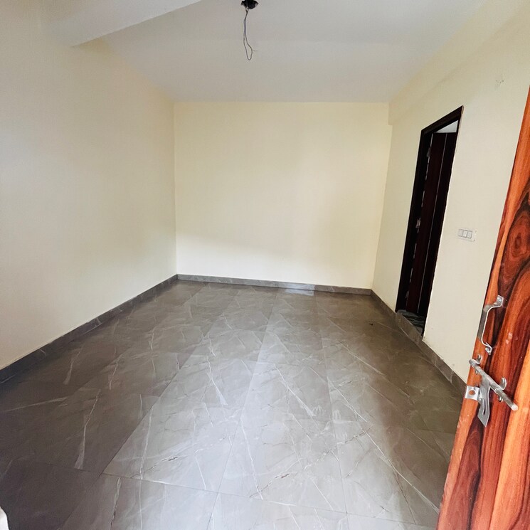 Room, avs-tower 1 RK 150 Sq.Ft. Independent House In Sector 75 Noida 9012234