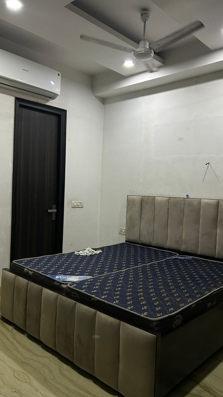 Bedroom, sector 45 3 Bedroom 265 Sq.Yd. Builder Floor In Sector 45 Gurgaon 9012224