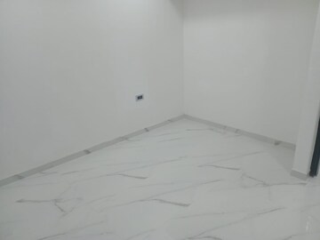 Room in 1 BHK Apartment at Nahar Amaryllis Towers and Plaza, Chandivali – for Rent