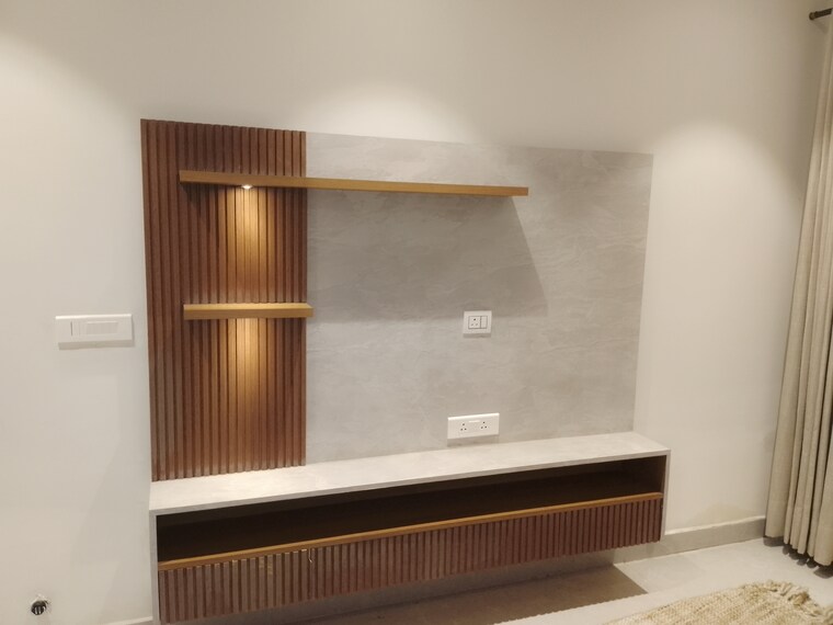 Room, ludhiana chandigarh hwy 3 Bedroom 150 Sq.Yd. Apartment In LudhianA Chandigarh Hwy Mohali 9012309