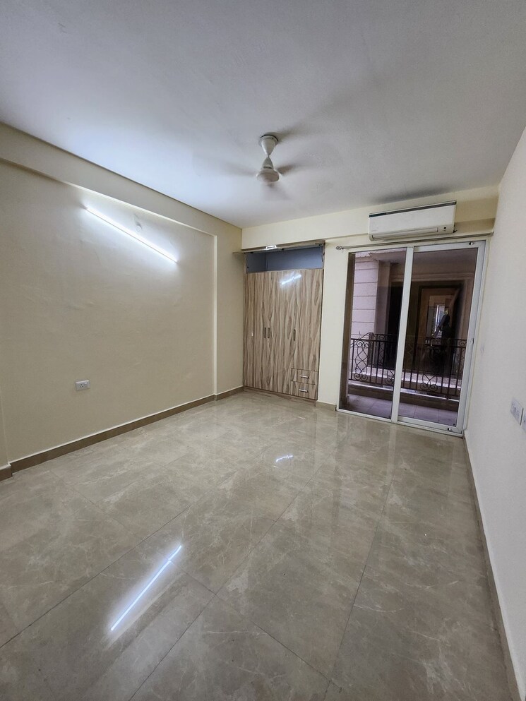 Room, signature-global-park 3 Bedroom 1210 Sq.Ft. Independent House In Sohna Sector 36 Gurgaon 9012312