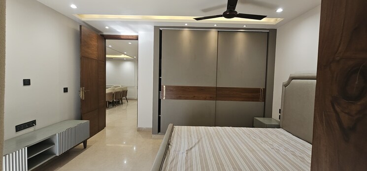 Room, dlf phase i 3 Bedroom 200 Sq.Yd. Builder Floor In Dlf Phase I Gurgaon 9012339