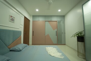 Room in 2 BHK Apartment at Rucha Stature, Dhayari – for Rent