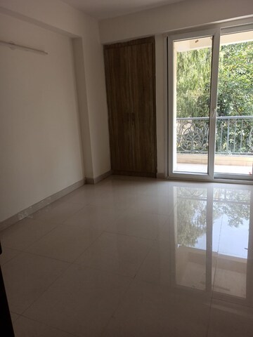 Room in 3 BHK Apartment at Windlass River Valley, Harrawala – for Rent