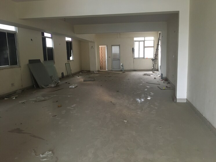 Room, sector 63 Commercial Office Space in IT/SEZ 31000 Sq.Ft. In Sector 63 Noida 9012334