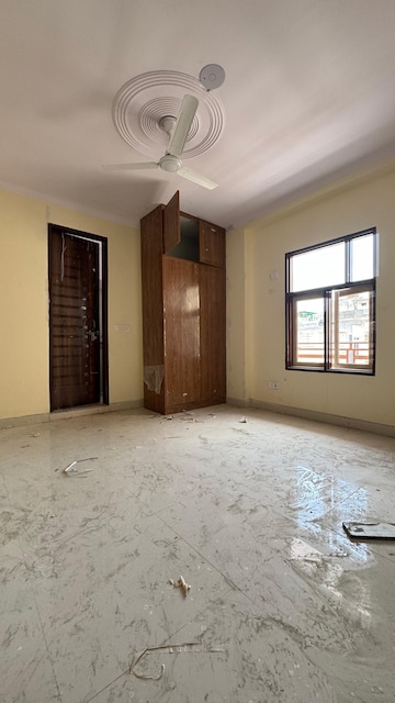 Room in 1 BHK Builder Floor at Palm Residency Chhatarpur, Chattarpur – for Rent