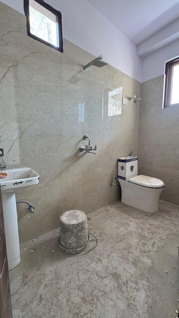 Bathroom in 1 BHK Builder Floor at Palm Residency Chhatarpur, Chattarpur – for Rent