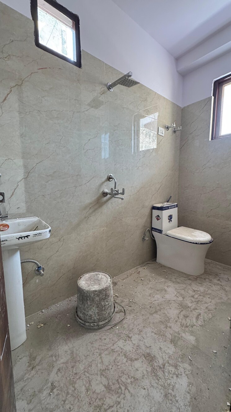 Bathroom, palm-residency-chhatarpur 1 Bedroom 500 Sq.Ft. Builder Floor In Chattarpur Delhi 9012396