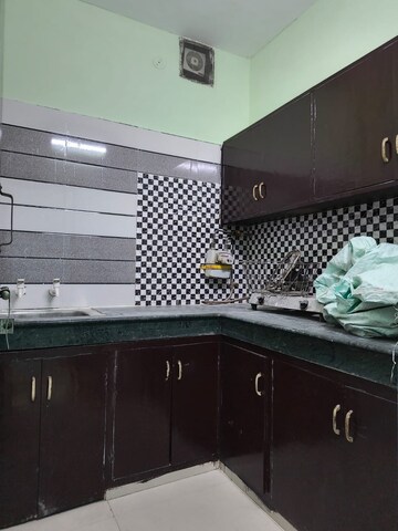 Kitchen in 1 BHK Apartment at Sarita Vihar Pocket-J RWA, Sarita Vihar – for Rent