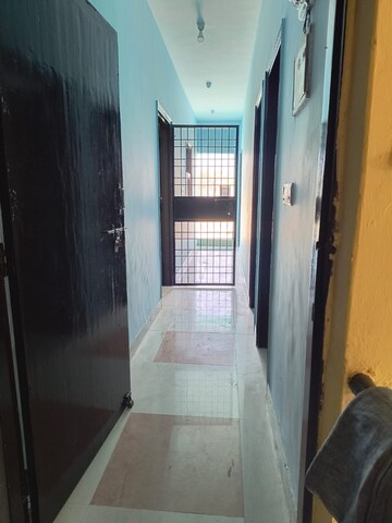 1 BHK Apartment – Entrance View at Sarita Vihar Pocket-J RWA, Sarita Vihar - for Rent
