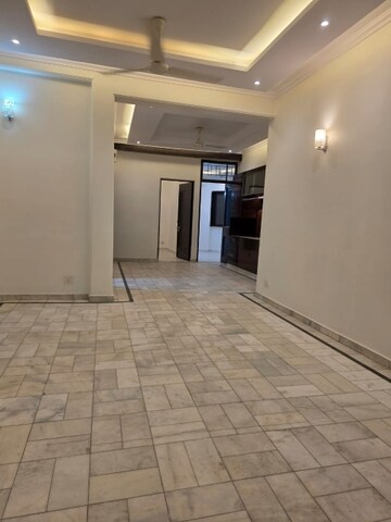 Room in 3 BHK Independent House at Sector 45 – for Rent