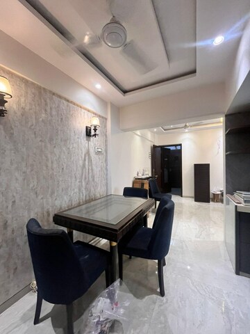 2 BHK Apartment For Rent in Seven Bungalow, Andheri West