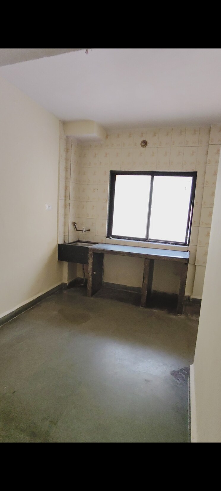 Room, green-square 1 Bedroom 450 Sq.Ft. Apartment In Kasarvadavali Thane 9012390