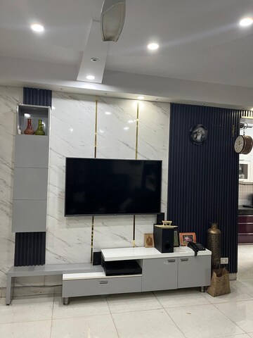 Team Area in 2 BHK Apartment at Amrapali Golf Homes, Sector 4 Greater Noida – for Rent