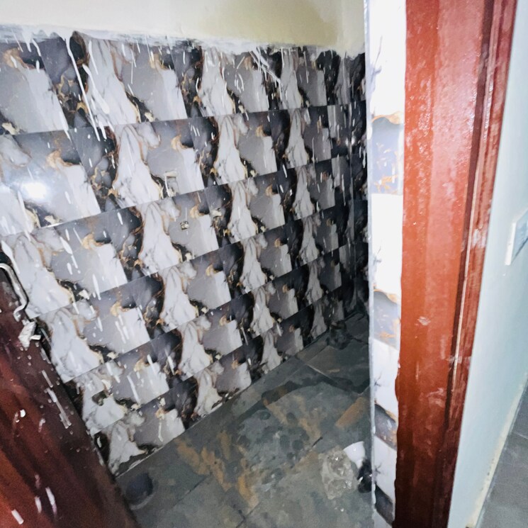 Attached Bathroom, mother-homez 1 RK 150 Sq.Ft. Independent House In Sector 73 Noida 9012422