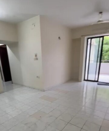 Room in 2 BHK Apartment at Mirchandani Shalimar Triumph, Viman Nagar – for Sale