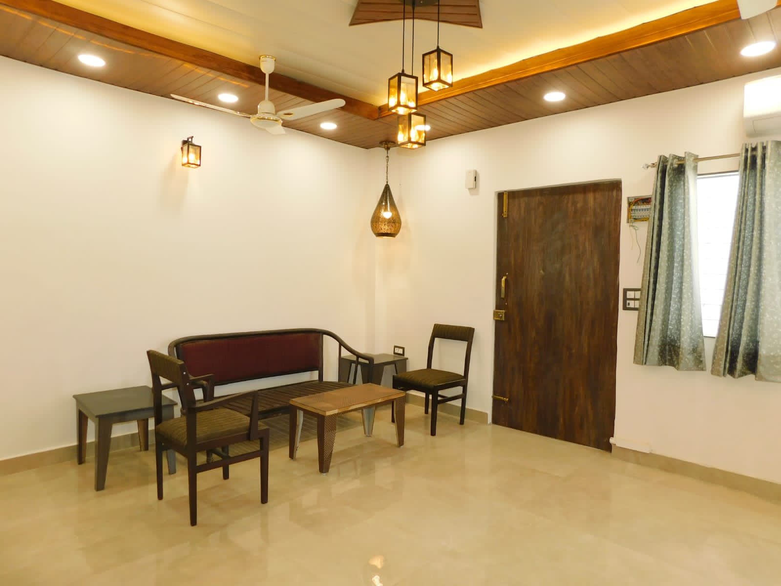 2 BHK Apartment For Rent in Ajnara Homes