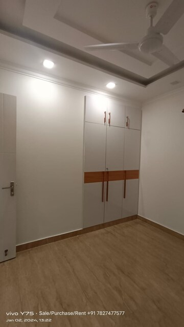 Room in 3 BHK Builder Floor at BPTP Park 81, Sector 81 – for Rent