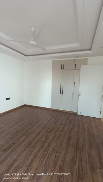 Room in 3 BHK Builder Floor at BPTP Park 81, Sector 81 – for Rent