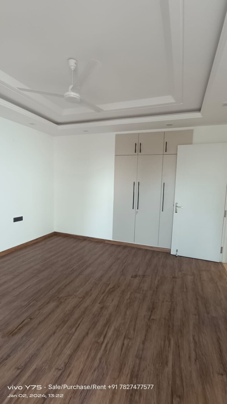 Room, bptp-park-81 3 Bedroom 275 Sq.Yd. Builder Floor In Sector 81 Faridabad 9012405