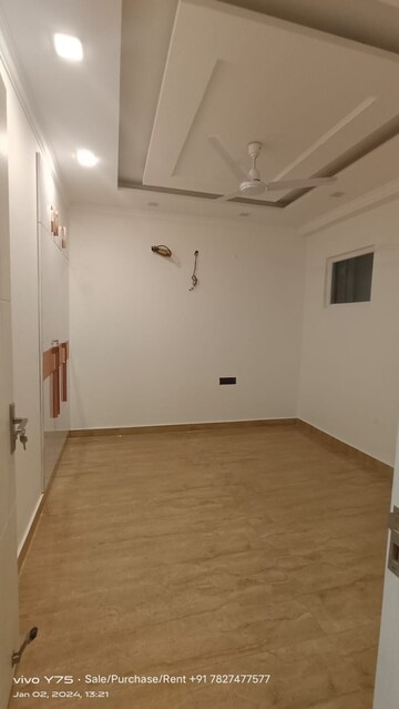 Room in 3 BHK Builder Floor at BPTP Park 81, Sector 81 – for Rent