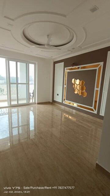 Room in 3 BHK Builder Floor at BPTP Park 81, Sector 81 – for Rent