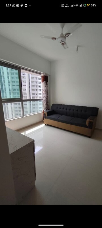 Kitchen in 2 BHK Apartment at Kalpataru Paramount, Kapur Bawdi – for Rent