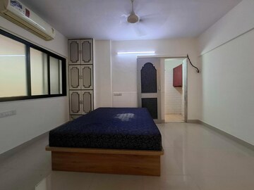 Bedroom in 2 BHK Apartment at Seven Bungalow, Andheri West – for Rent