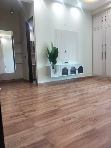 Room in Studio Apartment at ACE Verde, Sector 22a Yamuna Expressway – for Sale