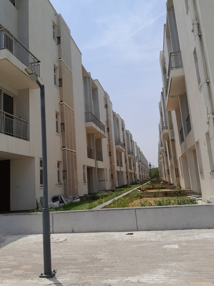 Exterior View, godrej-golf-links-evoke 4 Bedroom 2359 Sq.Ft. Villa In Sector 27 Yamuna Expressway Greater Noida 9012520
