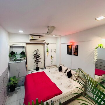 Team Area in 2 BHK Apartment at Oxford Apartments Bandra West, St. Peters Colony – for Rent
