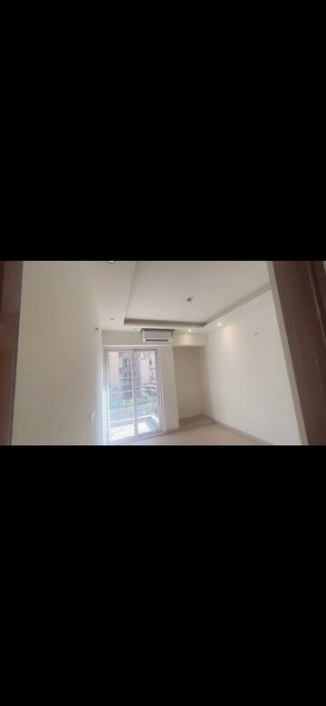 Room in 3 BHK Apartment at SG Shikhar Height, Siddharth Vihar – for Rent