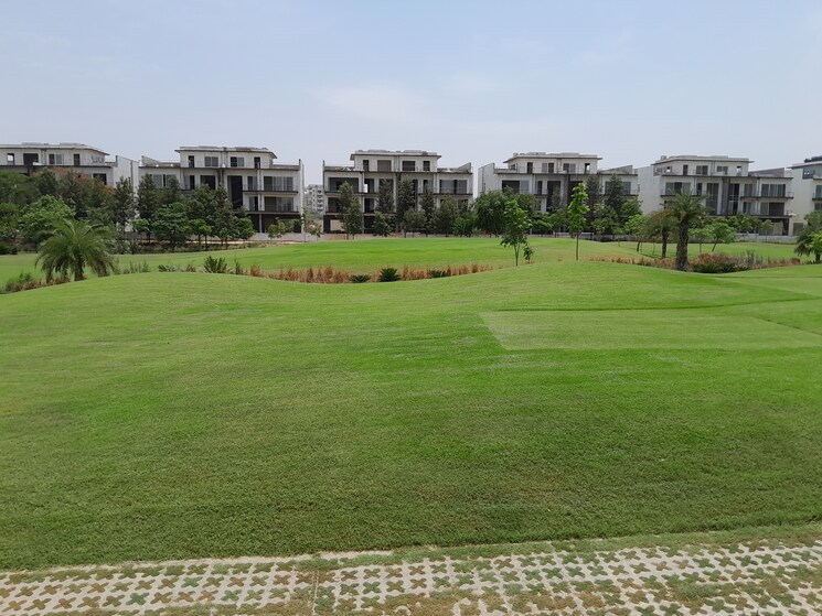Garden, godrej-golf-links-evoke 4 Bedroom 2759 Sq.Ft. Villa In Sector 27 Yamuna Expressway Greater Noida 9012564