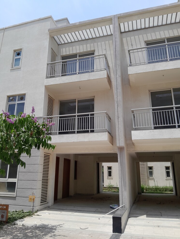 Exterior View, godrej-golf-links-evoke 4 Bedroom 2759 Sq.Ft. Villa In Sector 27 Yamuna Expressway Greater Noida 9012564