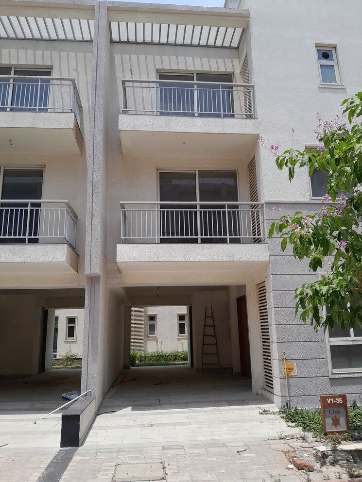 Exterior View, godrej-golf-links-evoke 4 Bedroom 2759 Sq.Ft. Villa In Sector 27 Yamuna Expressway Greater Noida 9012564