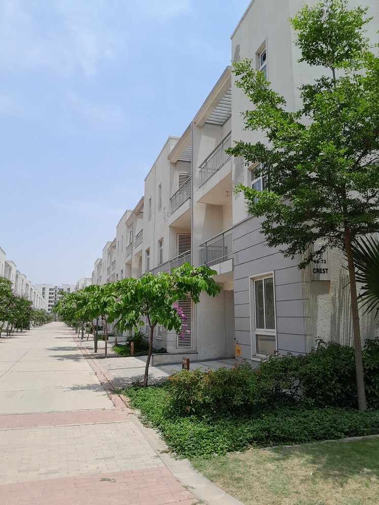 Balcony, godrej-golf-links-evoke 4 Bedroom 2759 Sq.Ft. Villa In Sector 27 Yamuna Expressway Greater Noida 9012564