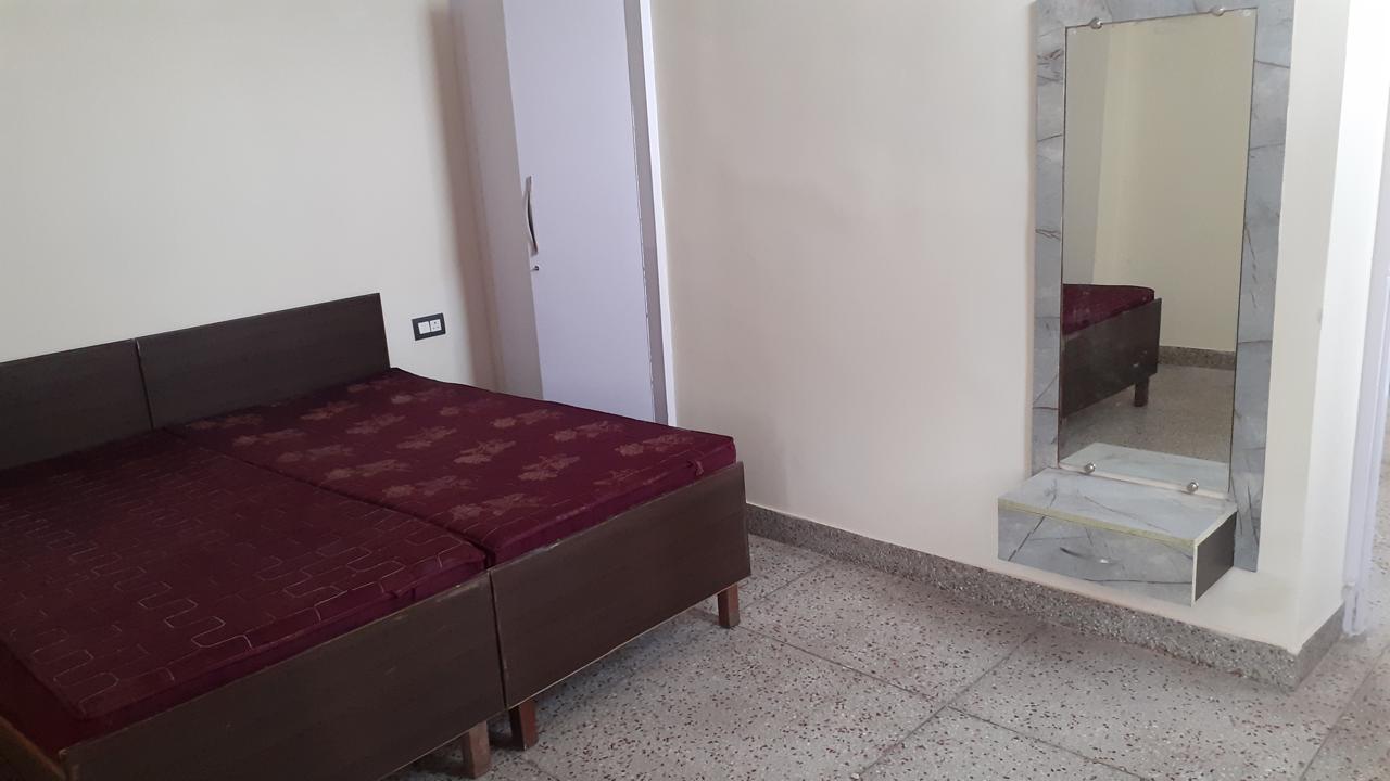 2 BHK Apartment For Rent in Gaur City 2 - 14th Avenue