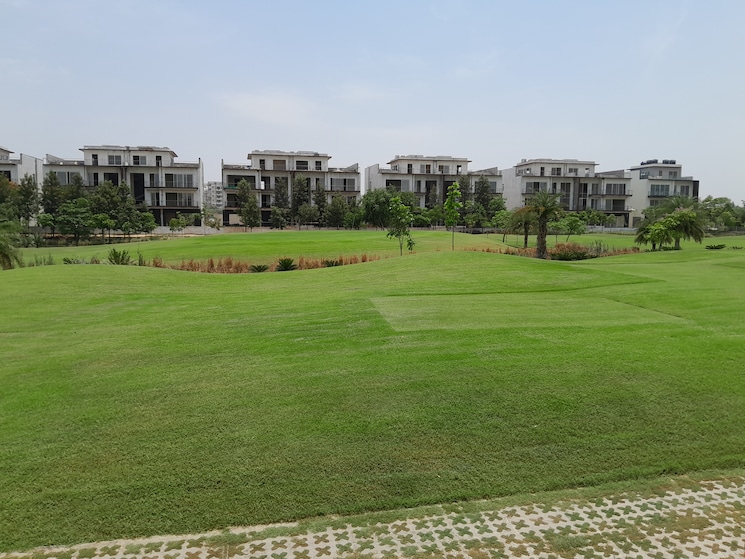 Garden, godrej-golf-links-evoke 4 Bedroom 2276 Sq.Ft. Apartment In Sector 27 Yamuna Expressway Greater Noida 9012594