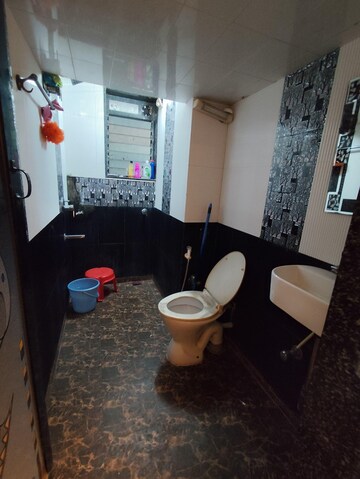 Team Area in 2 BHK Apartment at Seven Bungalow, Andheri West – for Rent