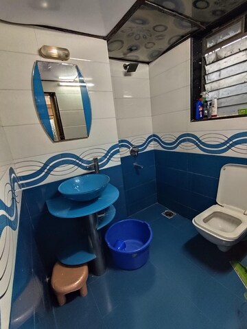 Team Area in 2 BHK Apartment at Seven Bungalow, Andheri West – for Rent
