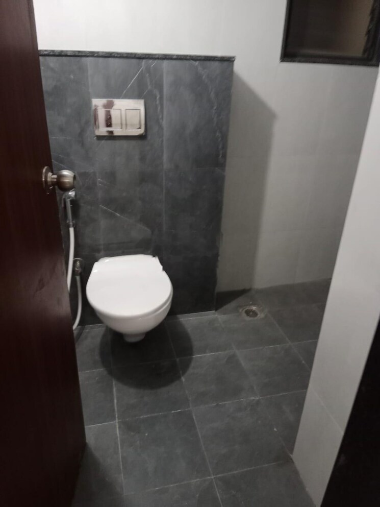 Bathroom, shapoorji-pallonji-joyville-hadapsar-annexe 3 Bedroom 1008 Sq.Ft. Apartment In Hadapsar Pune 9012645