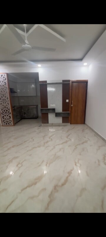 Bedroom in 2 BHK Builder Floor at Knowledge Park V Greater Noida – for Rent