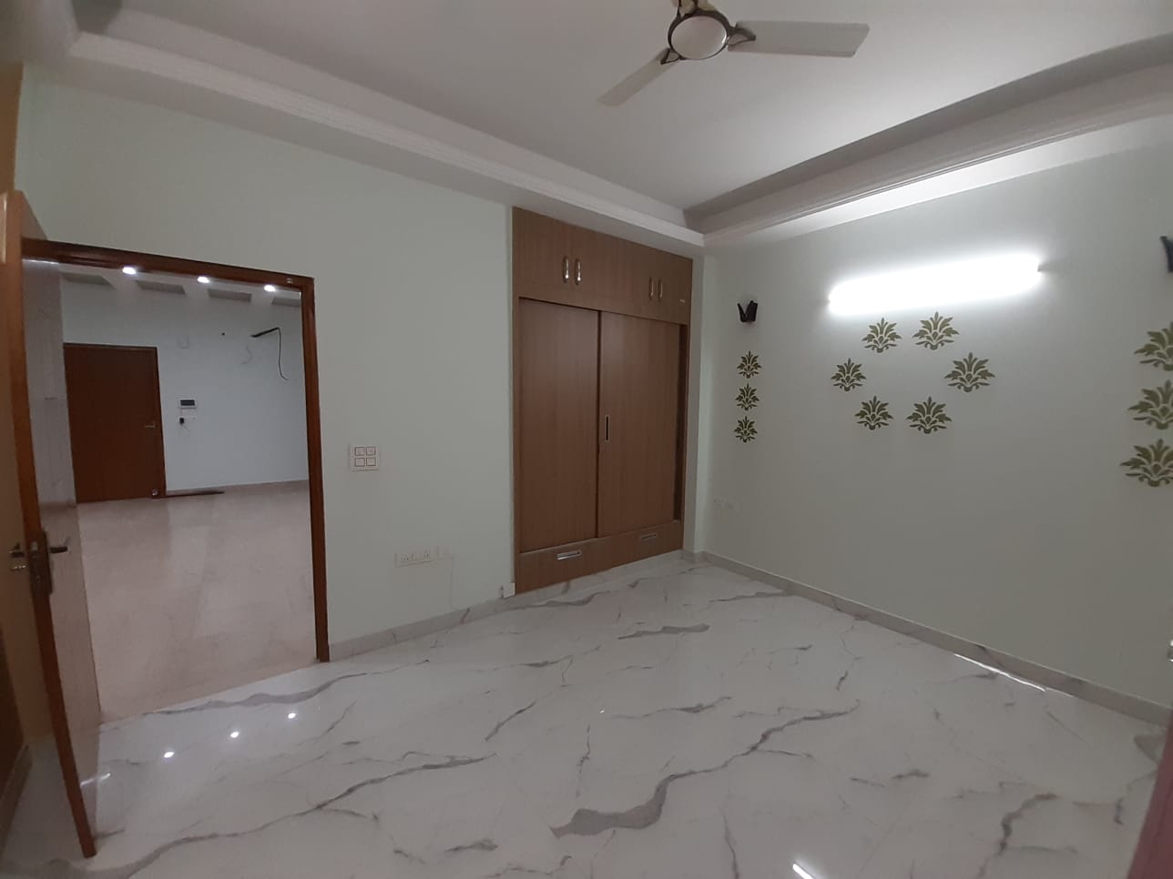 2 BHK Apartment For Rent in Gaur City 2 - 14th Avenue