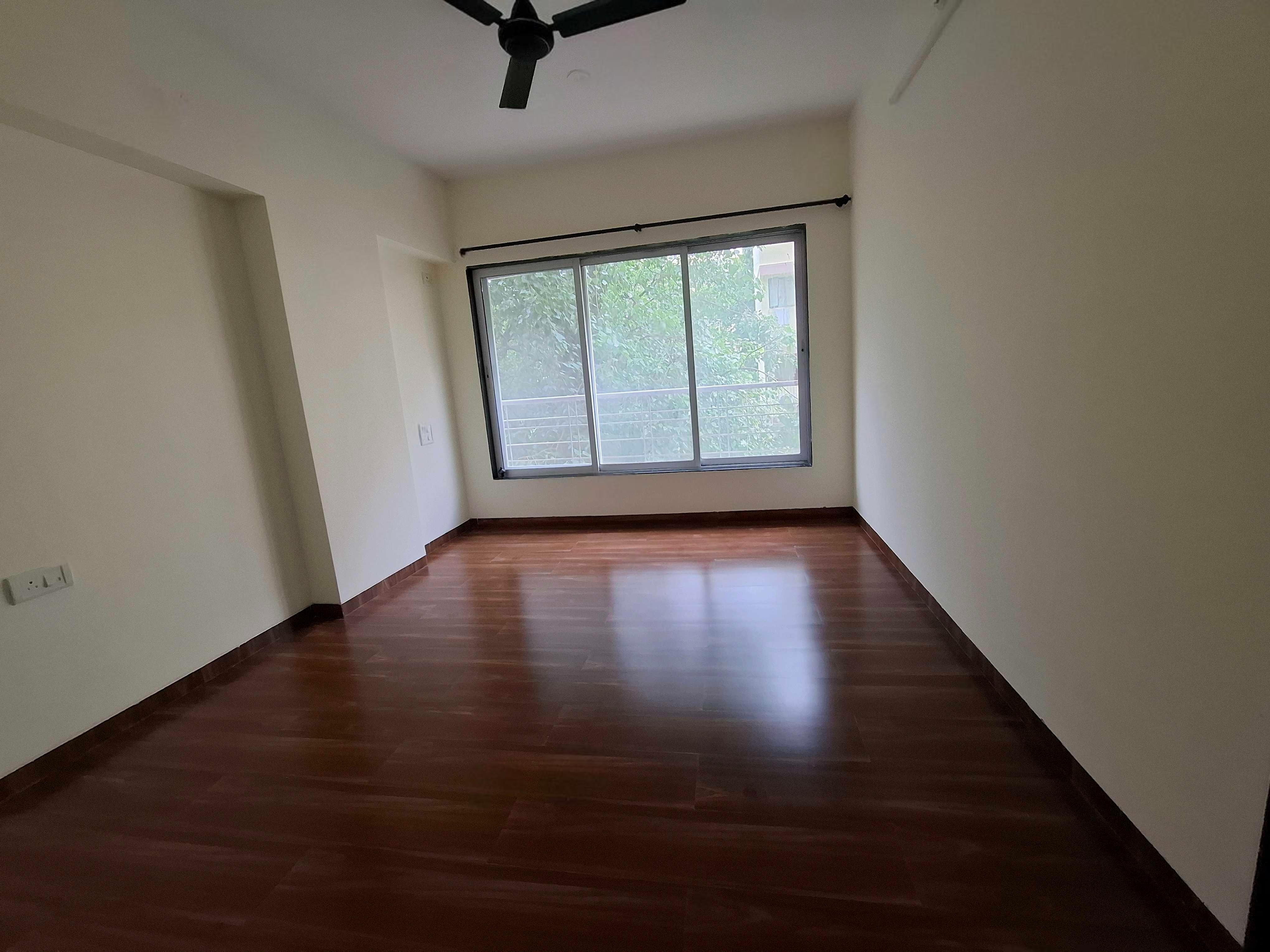2 BHK + Servant Room Apartment For Rent in Amboli, Andheri West