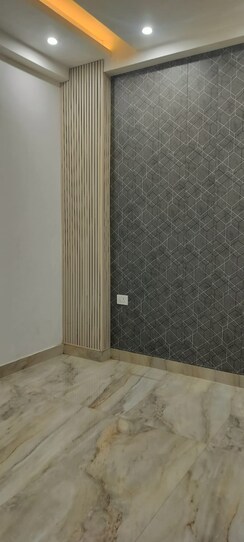 2 BHK Builder Floor For Sale in Sector 73