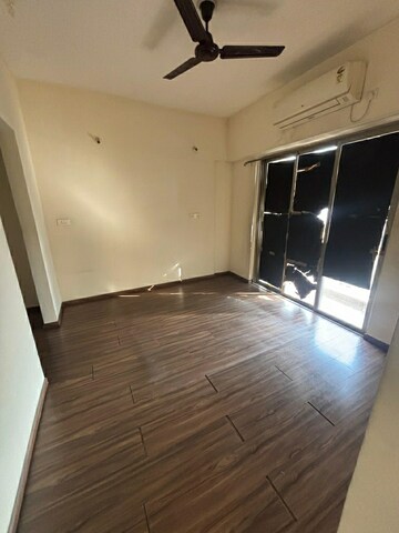 Room in 2 BHK Apartment at Lodha Palava Exotica, Dombivli East – for Rent