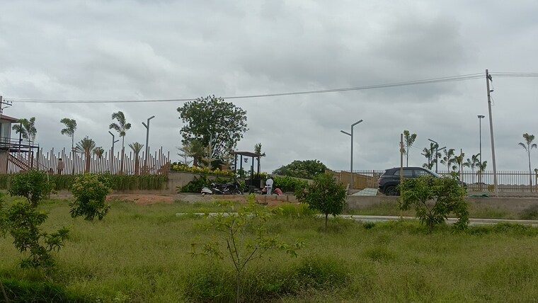 Garden, arising-peacock-valley  200 Sq.Yd. Plot In Chellampalle Hyderabad 9012815