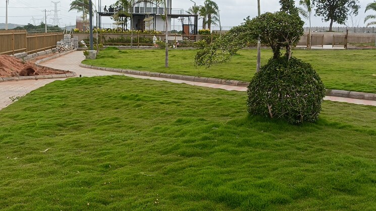 Garden, arising-peacock-valley  200 Sq.Yd. Plot In Chellampalle Hyderabad 9012815